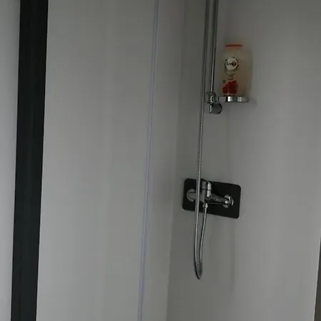 Mobil-home Avec Terrasse Acces Handicape Au Boulou - Api-1-52-641 * Le Boulou